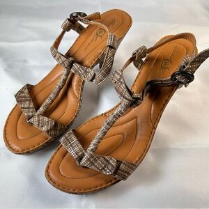 Born Crown Women's 8M/W / 39 Brown Patent Leather Slingbacks